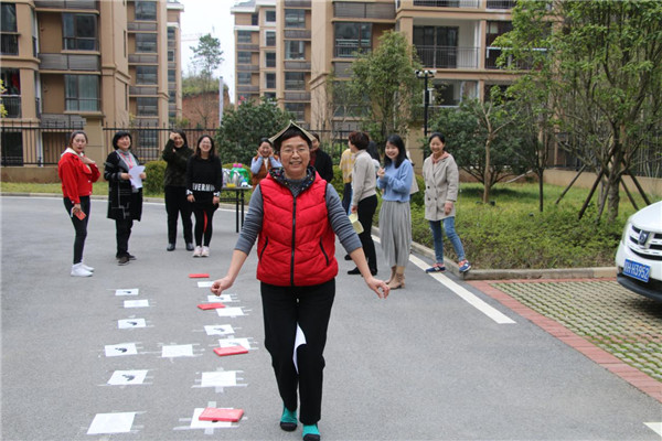 市古鎮(zhèn)公司開展慶祝三八婦女節(jié)趣味活動